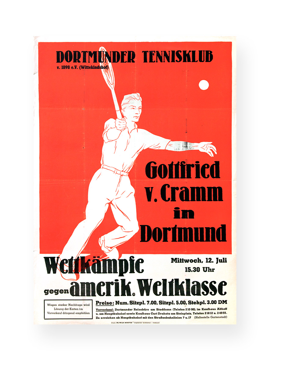 Plakat mit Abbildung eines stilisierten Tennisspielers auf rotem Grund.