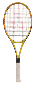 Gelber Tennisschläger mit weißem Griff
