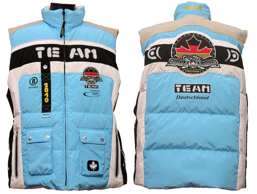 Hellblaue Daunenweste der deutschen Olympiamannschaft