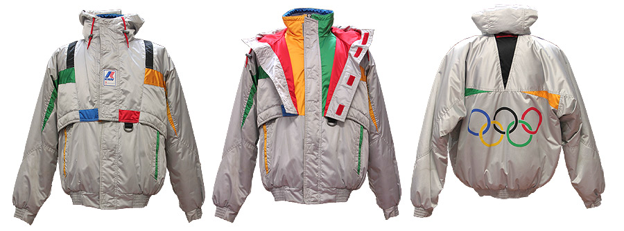 Silberner Blouson mit Olympischen Ringen auf der Rückseite